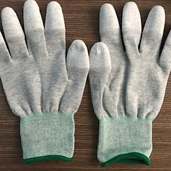 Tại sao phải dùng găng tay chống tĩnh điện trong phòng sạch